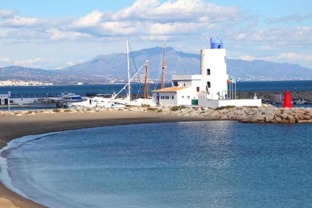 Apartamento Entero Con Solarium En Sabinillas, Con Piscina Y Al Lado Del Puerto De La Duquesa Manilva Ngoại thất bức ảnh