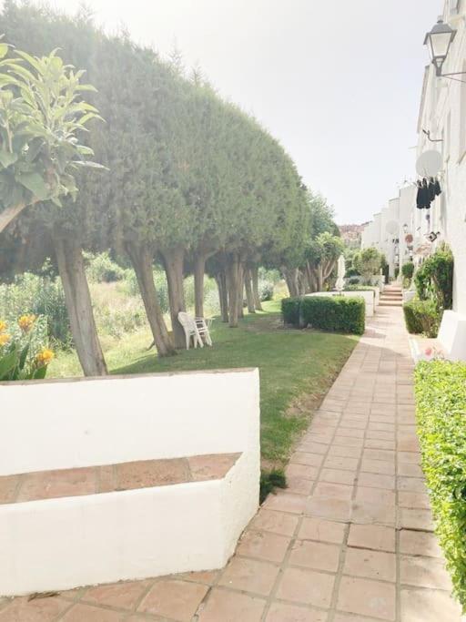 Apartamento Entero Con Solarium En Sabinillas, Con Piscina Y Al Lado Del Puerto De La Duquesa Manilva Ngoại thất bức ảnh